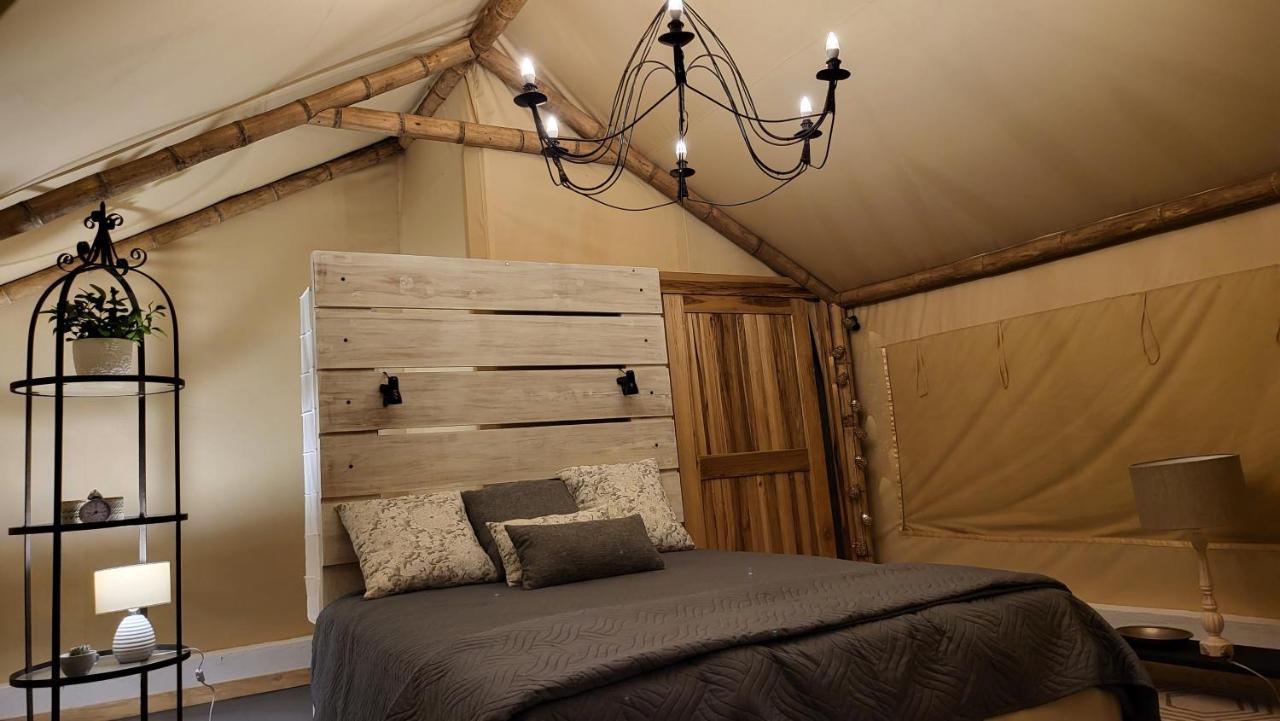 Palumbo Glamping & Villas كايامبيه المظهر الخارجي الصورة