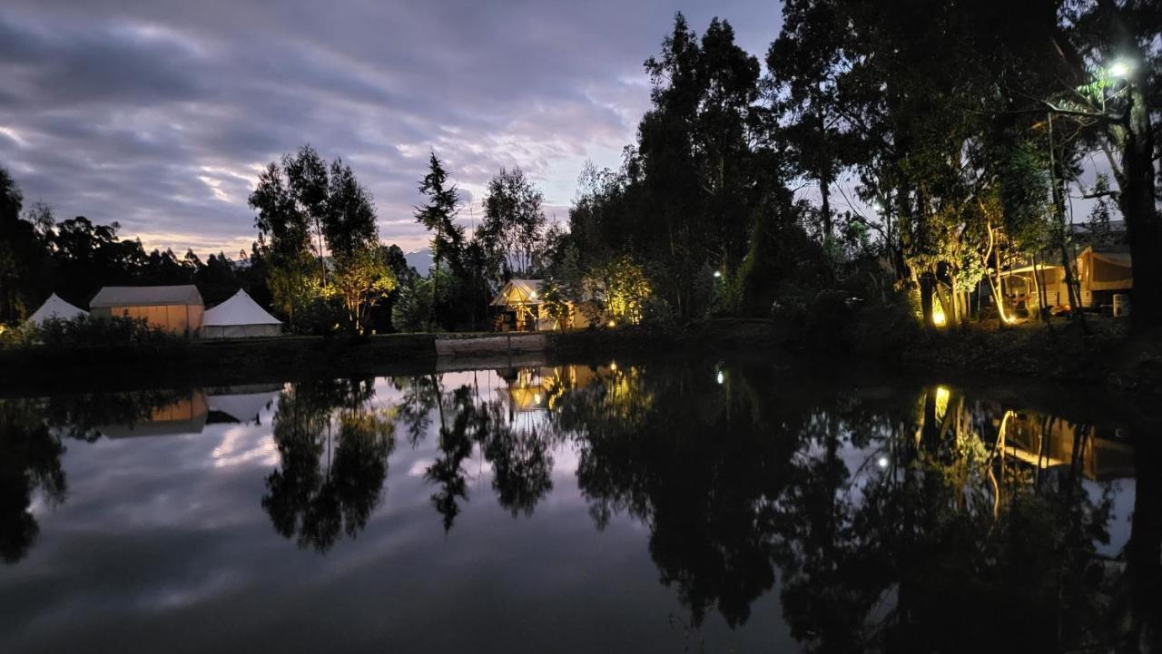 Palumbo Glamping & Villas كايامبيه المظهر الخارجي الصورة