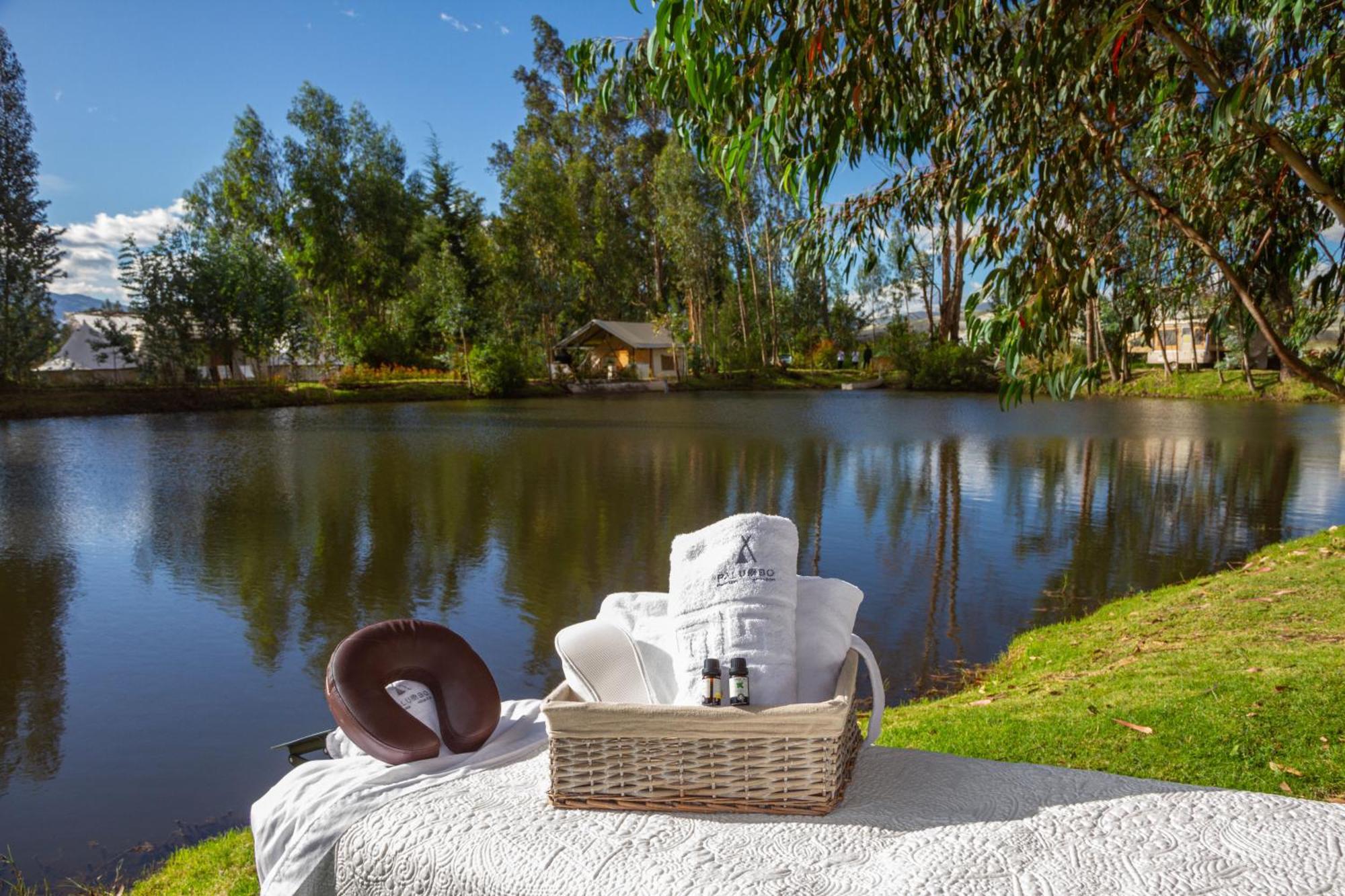 Palumbo Glamping & Villas كايامبيه المظهر الخارجي الصورة
